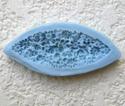 Floral Oval Mold