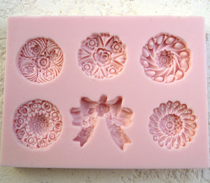 Mini Flowers and Bow Mold
